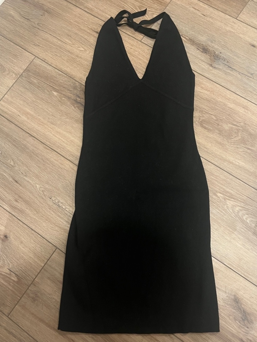 Black Halter V-Neck Bodycon Dress